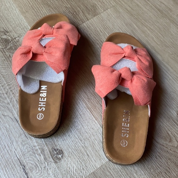 NEW She&In Slip On Sandals - Picture 3 of 8